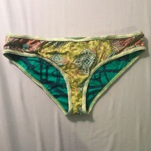 MAAJI SIZE MEDIUM BIKINI BOTTOMS